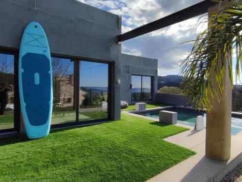 Marin Villa | Blackhouse piscina climatizada