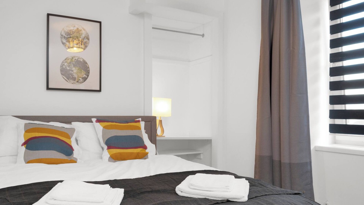 Glenisla Apartment | Blackie's Neuk Ideal For Uni/West End