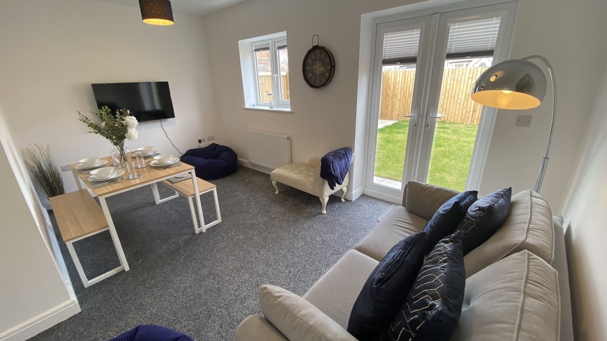 South Shore House | Blackpool Abode - Silver Sands
