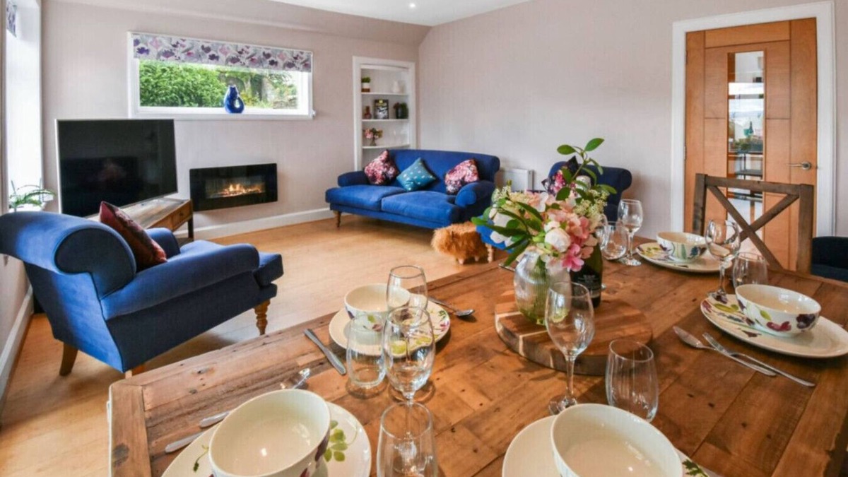 Aberdour House | Blacksands Seaview Cottage, Aberdour