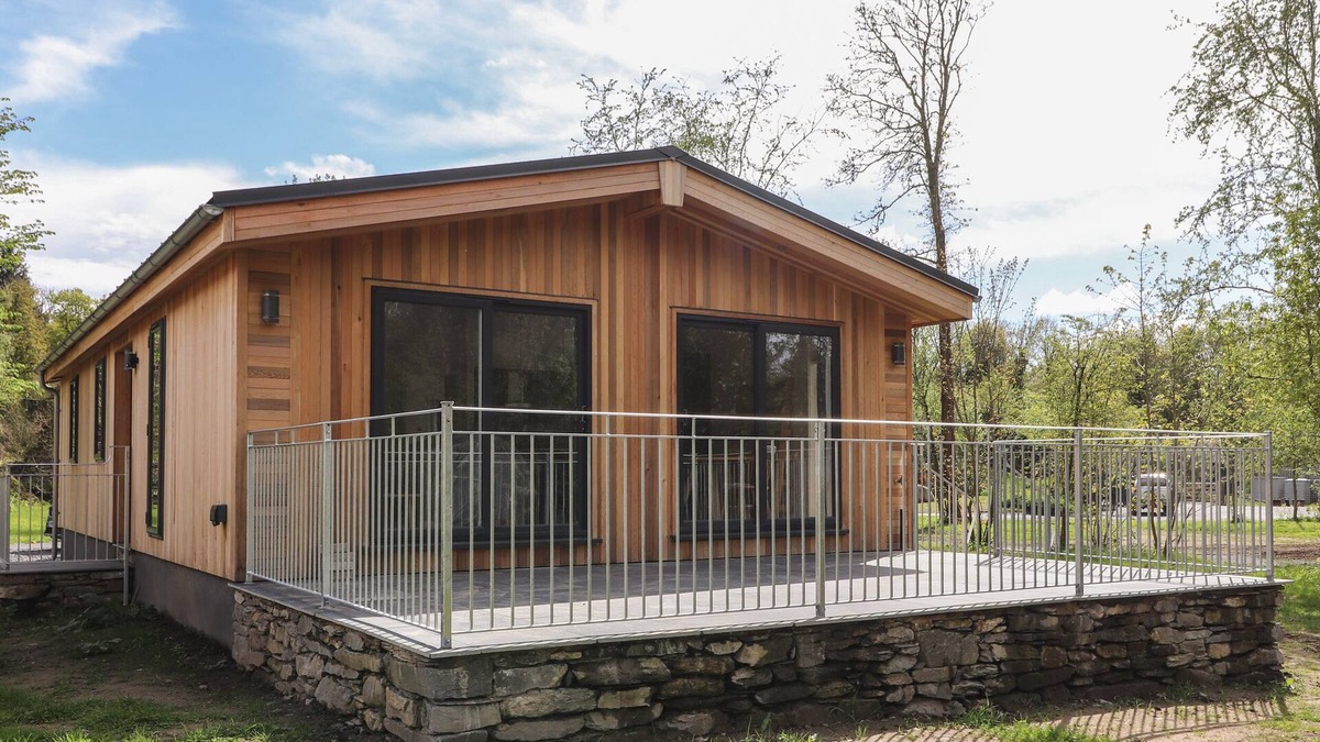 Haverthwaite Cottage | BLACKTHORN COPSE, pet friendly, with a garden in Haverthwaite