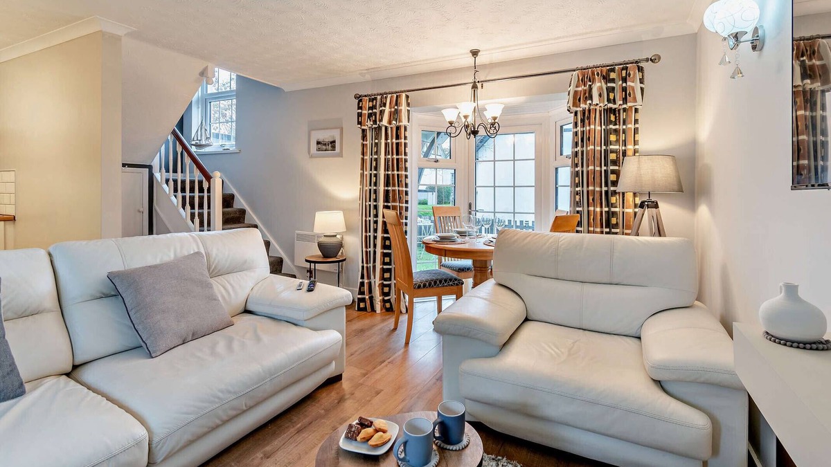 Aberporth House | Blackthorn Cottage - Aberporth