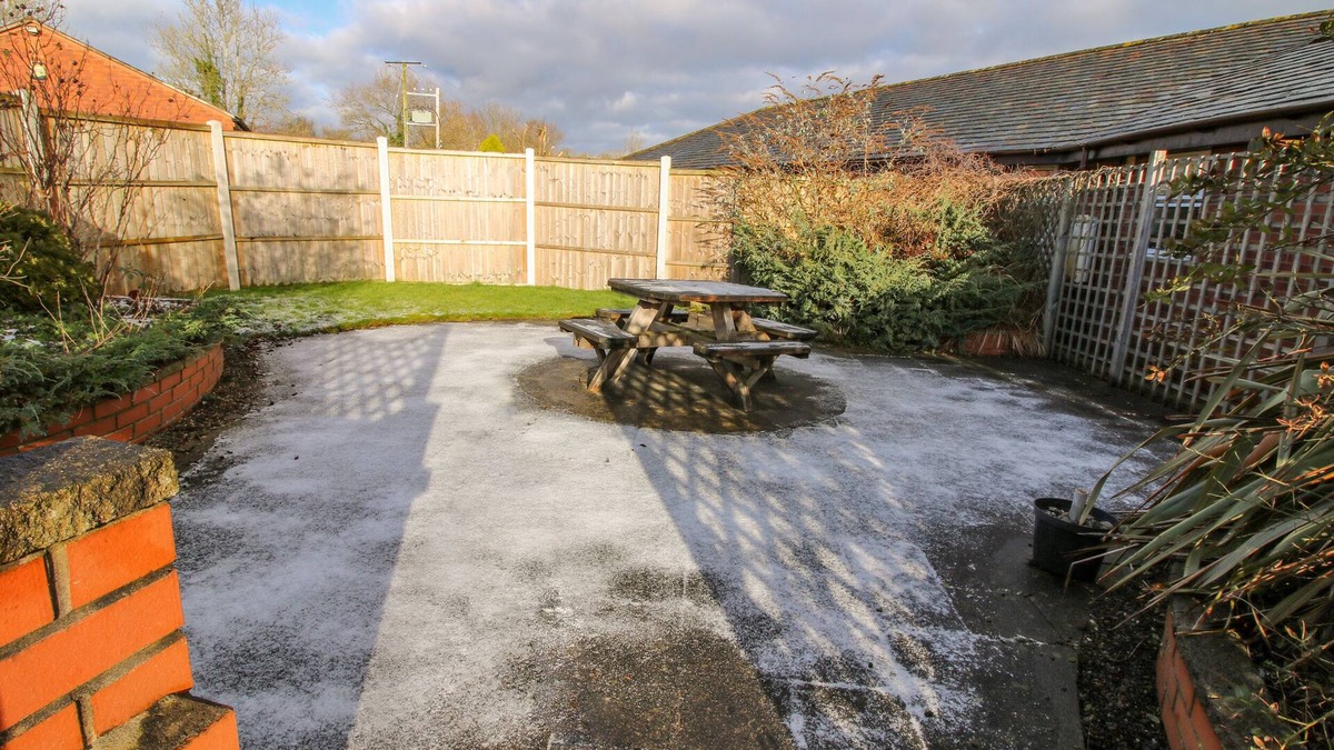 Ellesmere Cottage | Blackwater Meadows