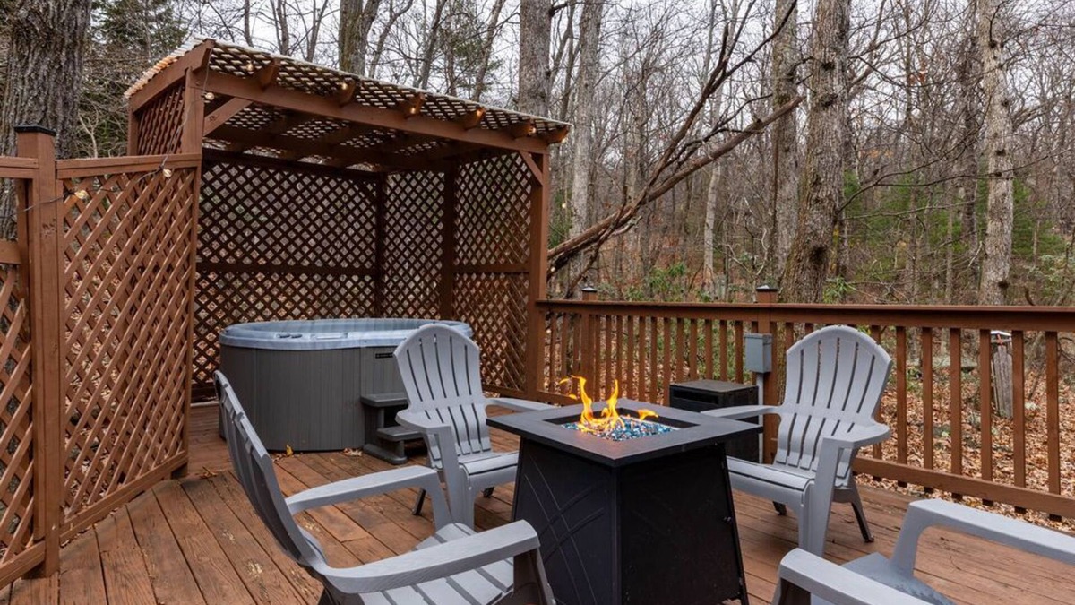 Wintergreen Cabin | Blackwood Chalet