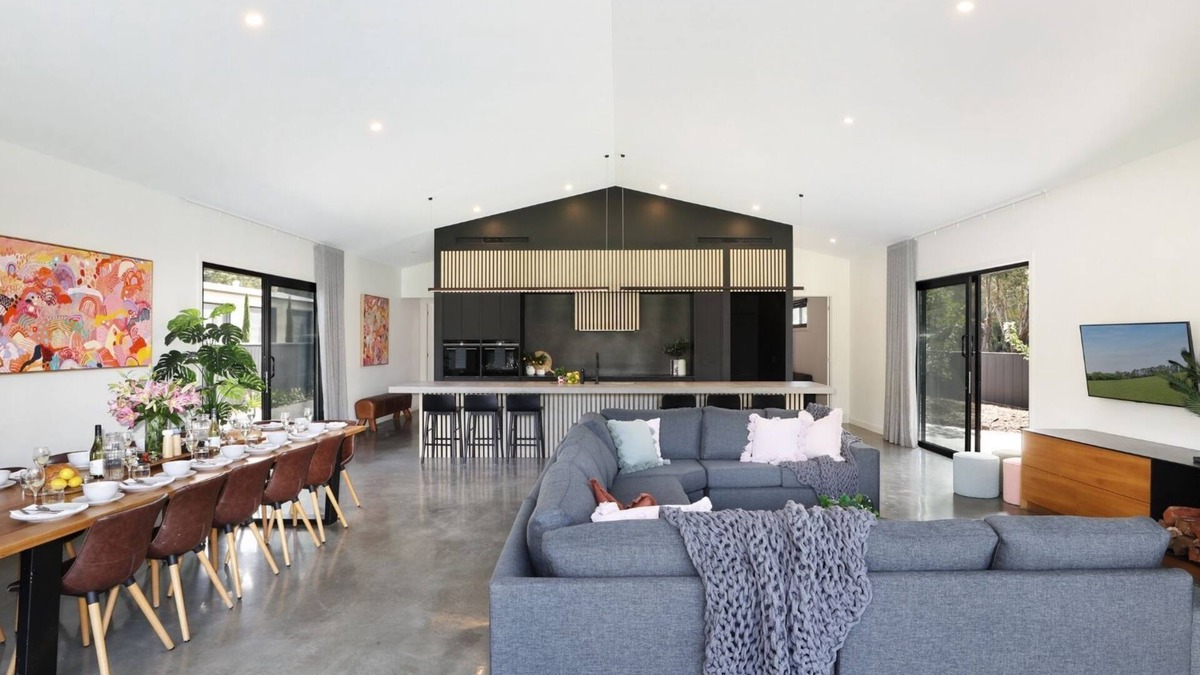 Willow Vale House | Blackwood Manor Retreat - unforgettable moments for large families or groups.