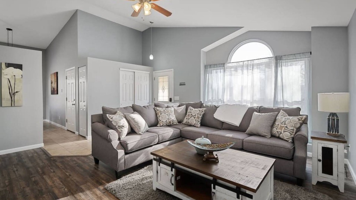 St. Peters House | Blair's House in St. Peters 4 Bed 2 Bath Sleeps 10