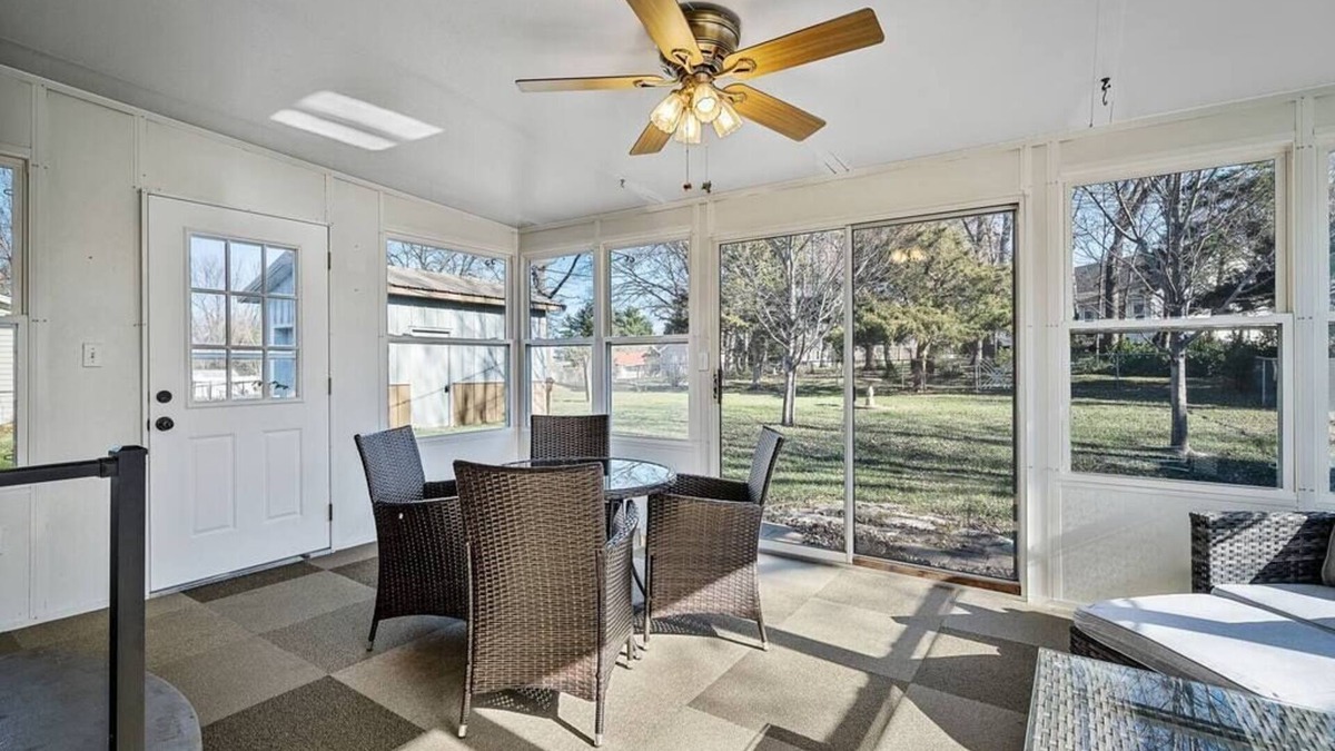 Wentzville House | Blair's House in Wentzville - Hot Tub - Game Room
