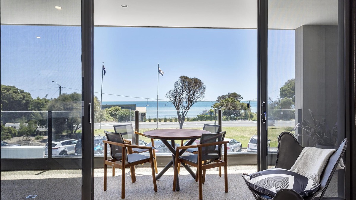 Blairgowrie Apartment | Blairgowrie Apartment 1 - 1 NIGHT FREE!* - Newly renovated apartment across the road from Blairgowrie Foreshore.