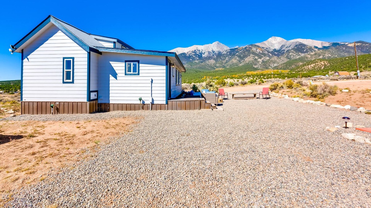 Blanca Cottage | Blanca Mountain Cottage w/ 365 Dark Sky Views!