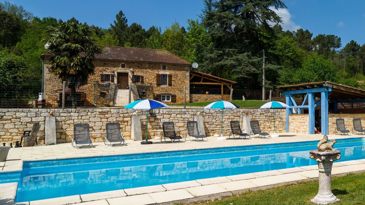 Blanquefort-sur-Briolance House | Blanquefort Hill Retreat
