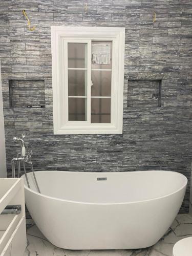 Downtown Long Beach Apartment | Blanquitas Home