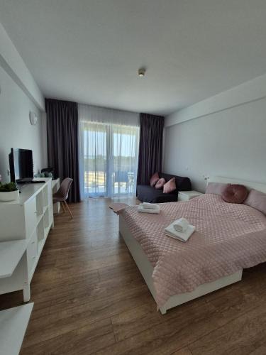 Neptun House | Blaxy Residence E402