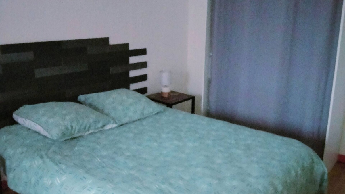Cartelegue Cottage | Blayais self-catering cottage with swimming poolPets accepted