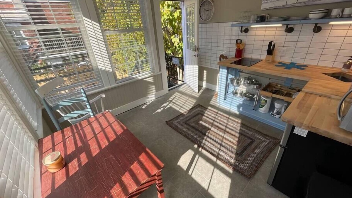 Lancaster Apartment | BLETCHER GARDEN LOFT - LANCASTER HISTORIC DISTRICT