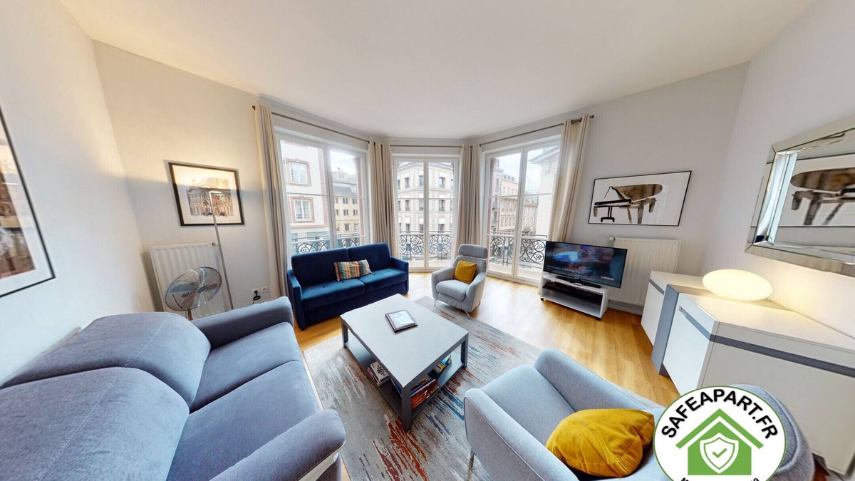 Historic Center Apartment | bleu mesange 90m2 city center 2br 2bth