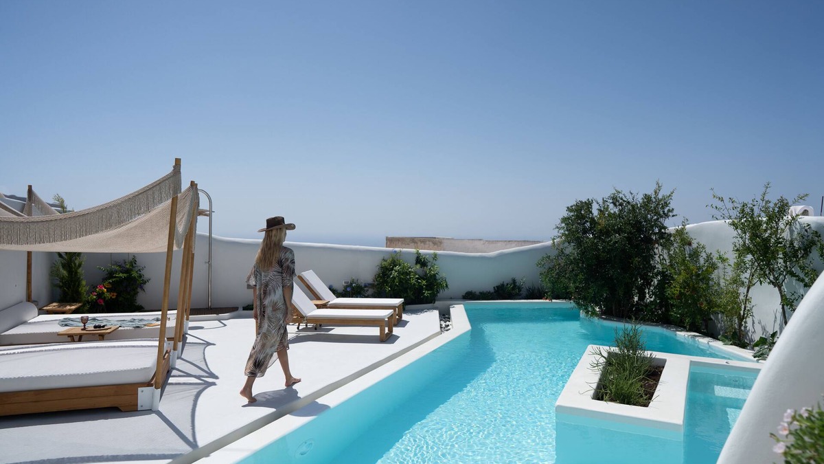 Pyrgos Villa | Bliss Mansion with Swimming Pool, Cave Hot Tube & Sunset view