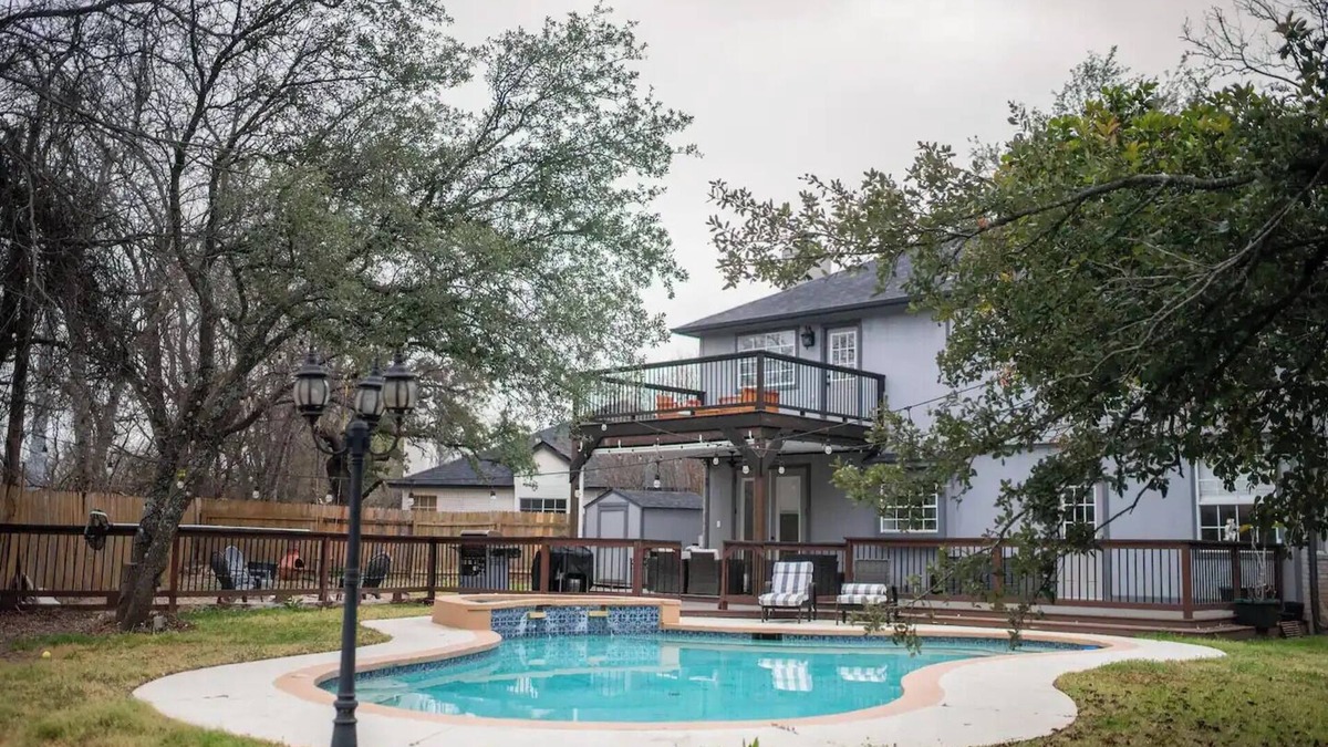 McNeil House | Bliss Retreat