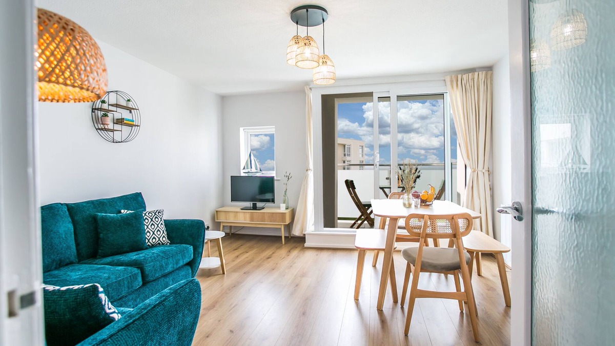 East Wittering Apartment | Bliss View Beach front apartment East Wittering