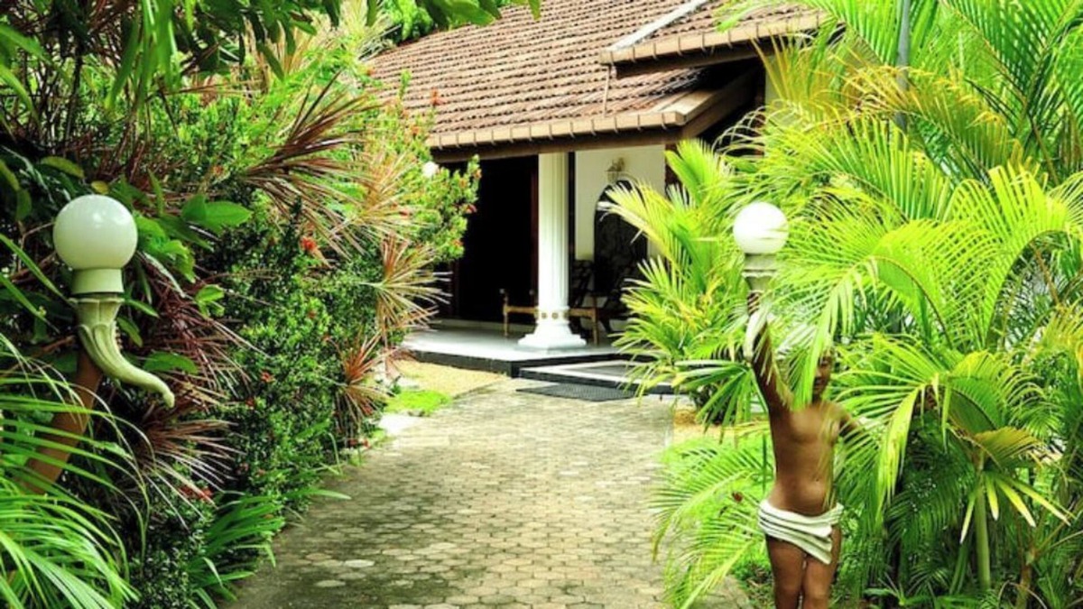 Kaluwamodara Villa | Bliss Villa Bentota