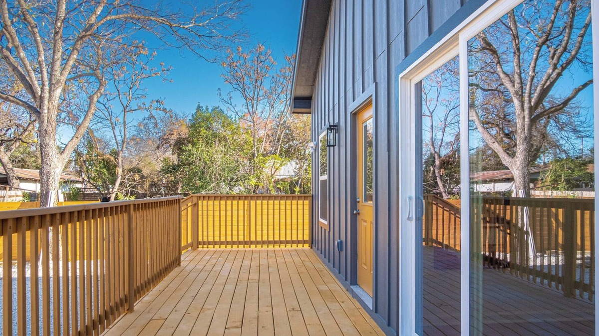 Downtown San Antonio Cottage | Blissful 5br/3ba Haven Near Riverwalk & Downtown!
