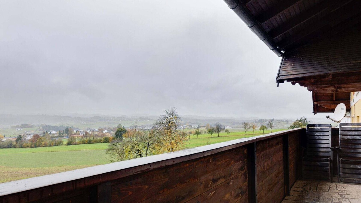 Ulrichsberg Villa | Blissful Apartment in Ulrichsberg with a view