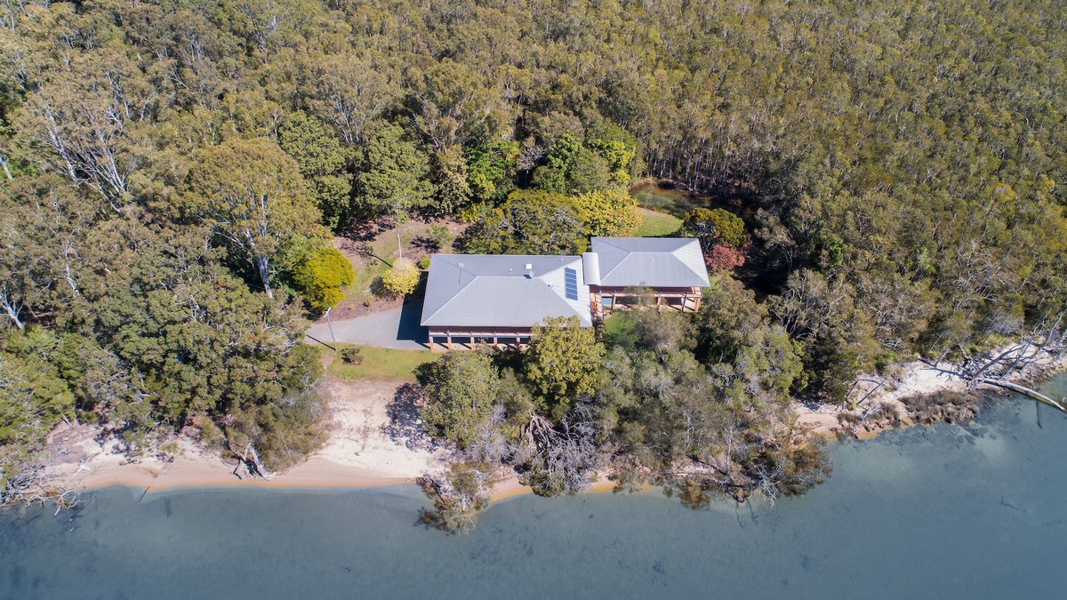 Boreen Point House | Blissful Lake Retreat
