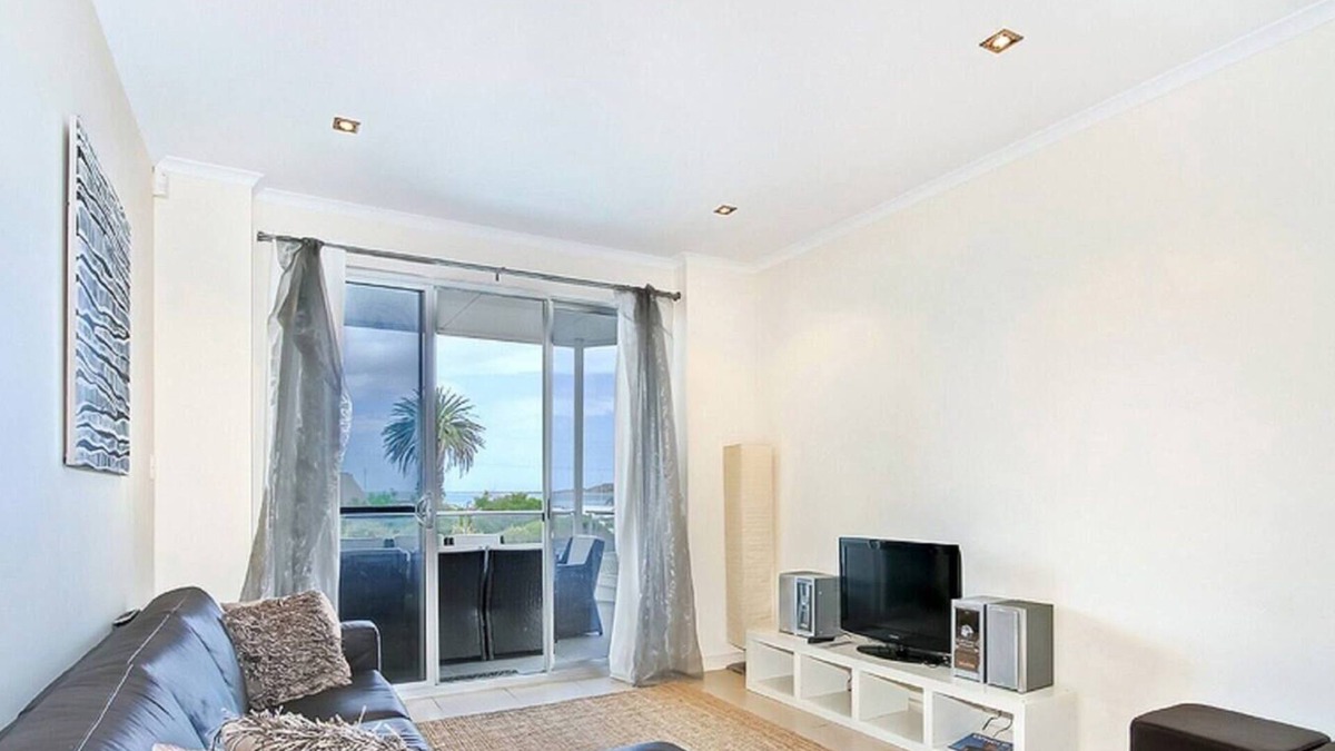 Victor Harbor Apartment | Block 1: 2 Storey Apartment with Stunning Ocean Views