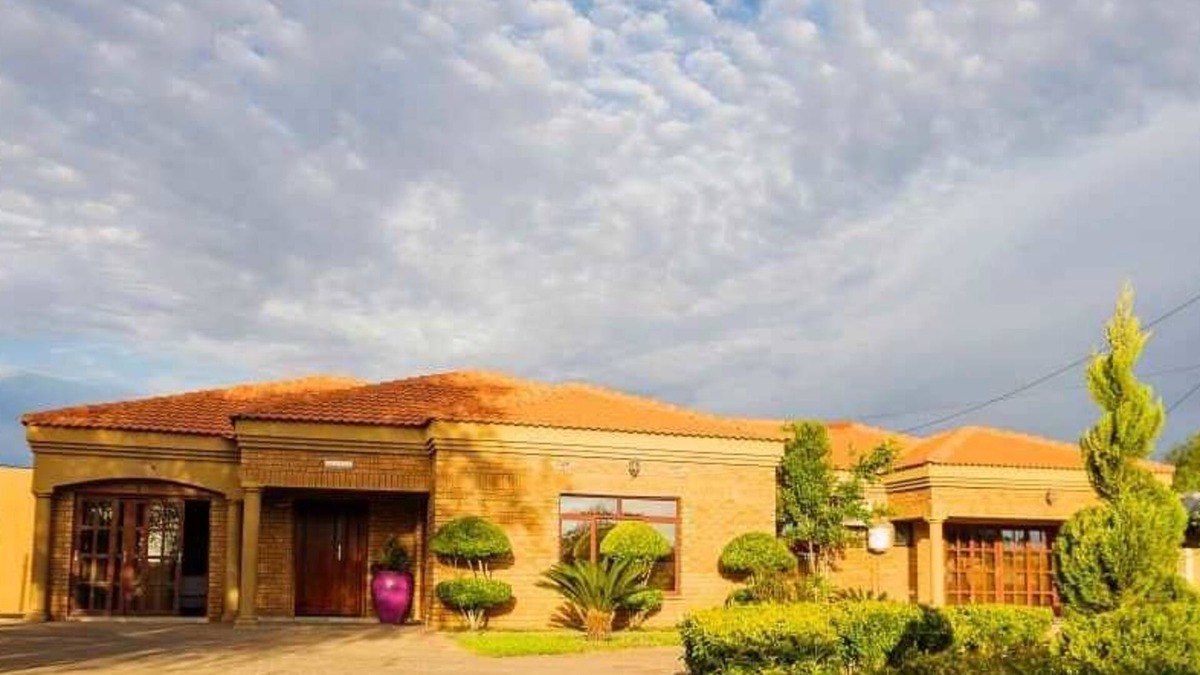 Palapye House | Blomsbed Inn