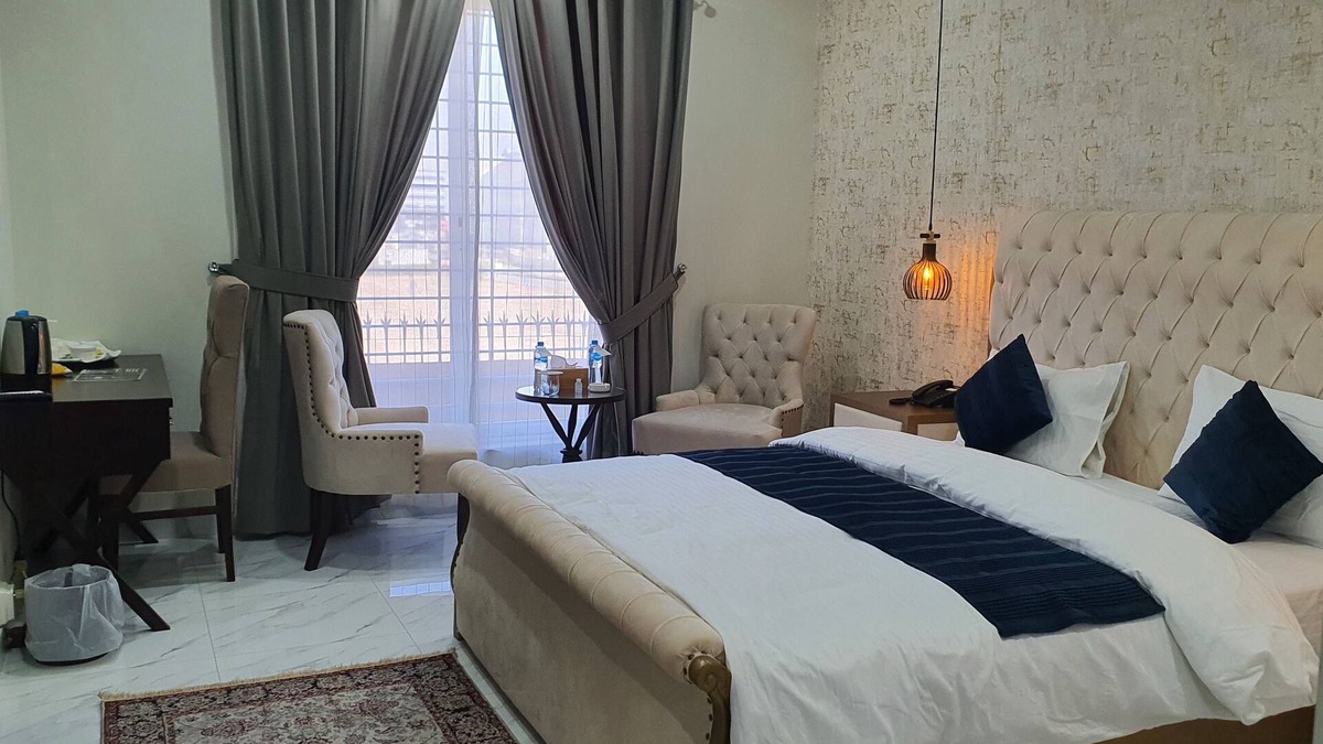 Fatehjang House | Bloom Roomsn10 minutes drive from Islamabad International Airport.