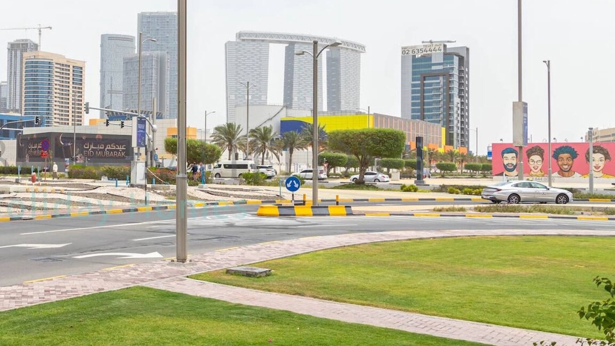 Abu Dhabi Ski Chalet | Bloomfields 2BR Townhouse Marina Square AlReem