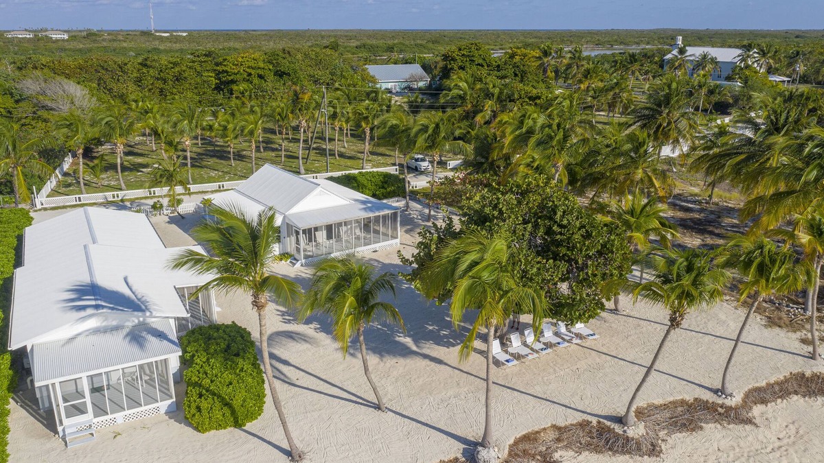 Blossom Village Villa | Blossom Village Cottage – Charming Beachfront Cottage by Cayman Villas.