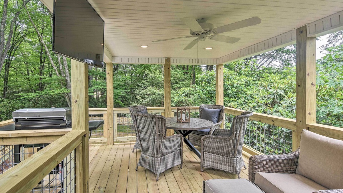 Blowing Rock House | Blowing Rock Home: 1 Block to Downtown!