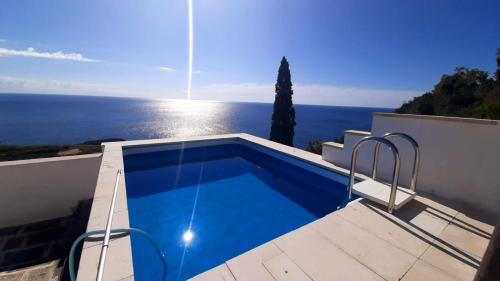 Porto Tricase Ski Chalet | BLU SUITE COTTAGE SUL MARE e SWIMMING POOL
