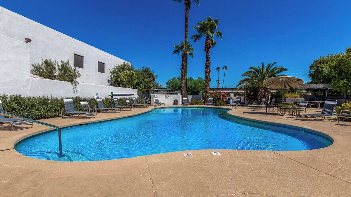Scottsdale Highlands House | Blue Abode - Old Town Scottsdale - Pool &BBQ Grill