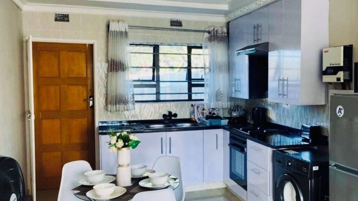 Harare House | Blue Amber Suite Harare