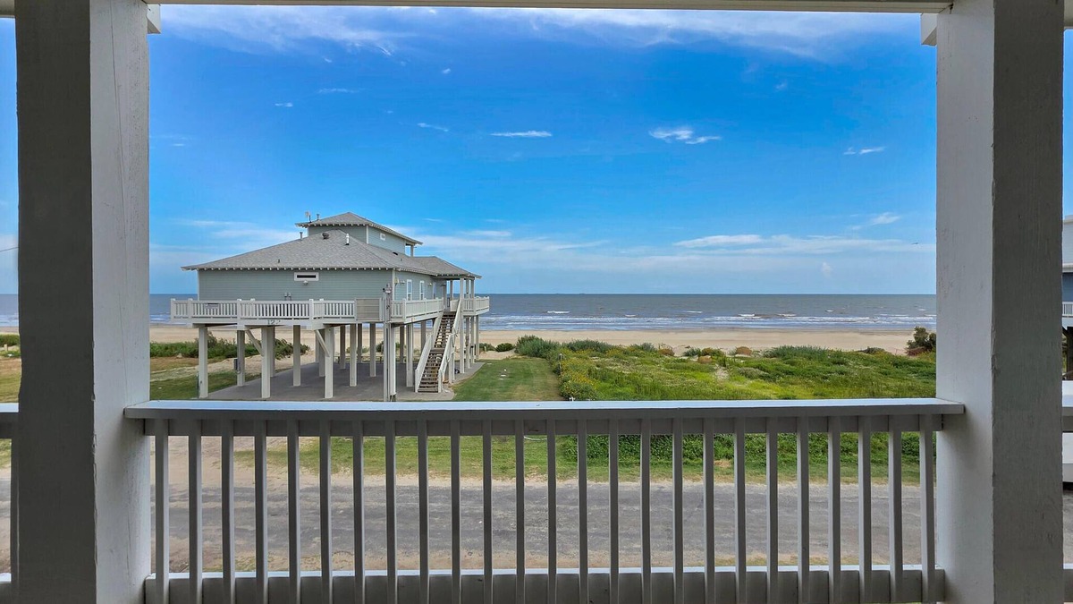 Crystal Beach House | Blue Anchor- 5 bedroom, 3 bath home, sleeps 16