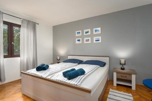 Flengi Apartment | Blue Apartment