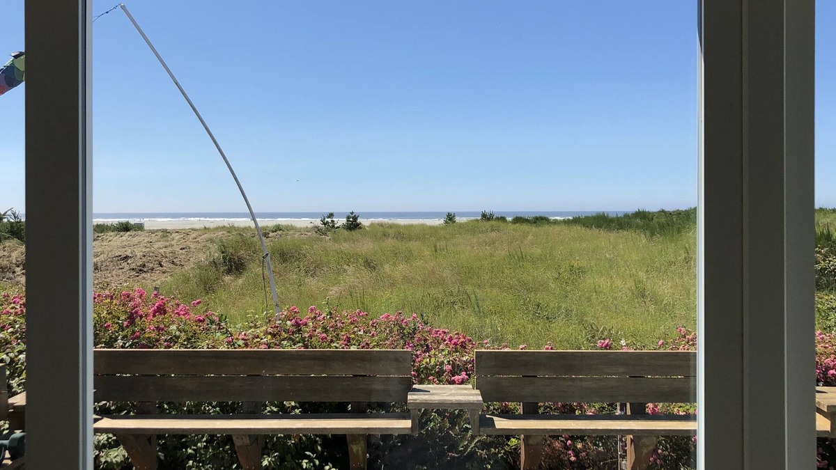 Grayland House | BLUE BEACH HOUSE. Enjoy life on the beach!
