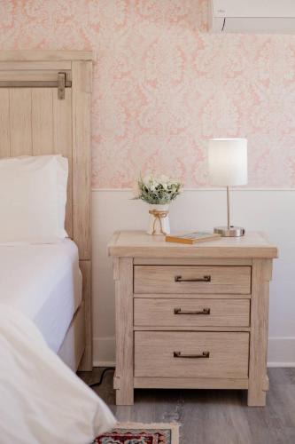 Francestown Hotel | Blue Bear inn