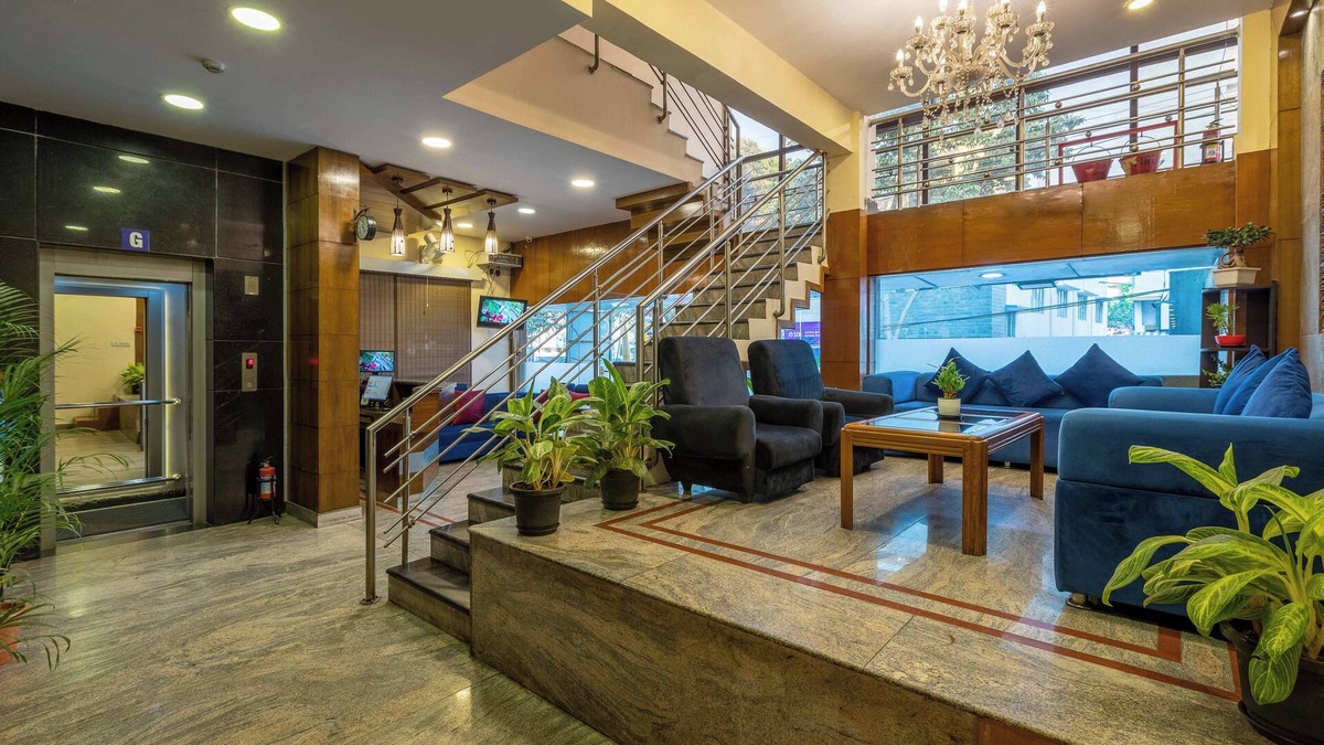 Shivaji Nagar Hotel | Blue Bliss Hotels By PPH Living Infantry Road