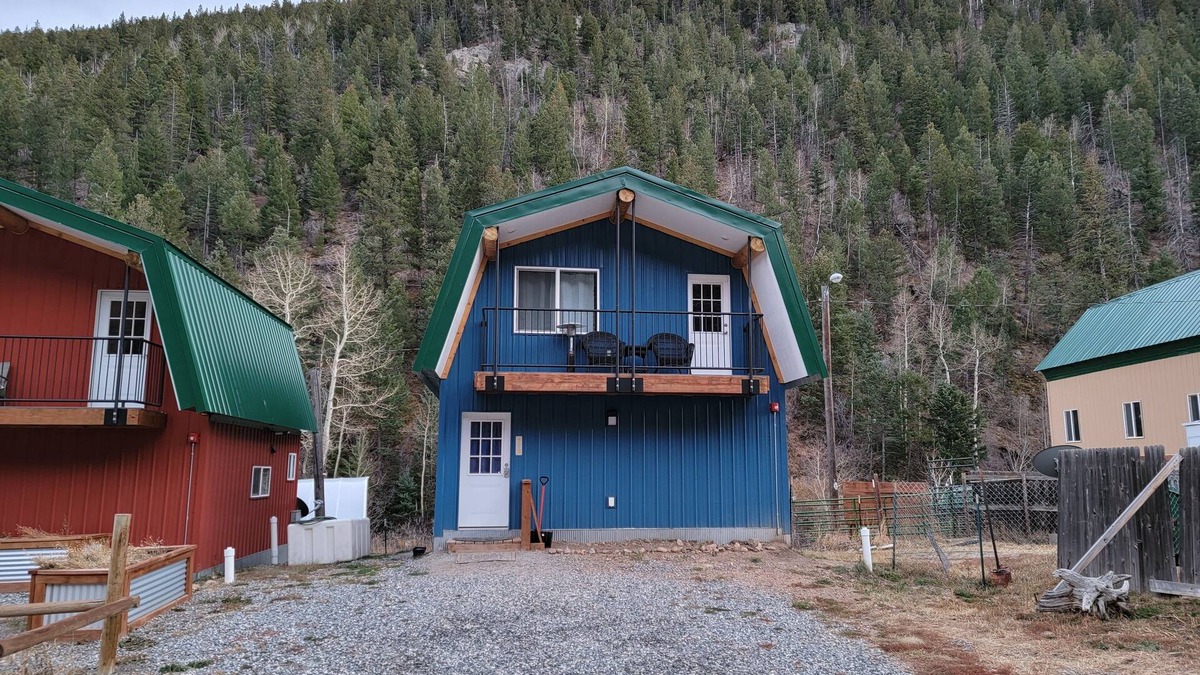 Idaho Springs Cabin | Blue Cabin in Idaho Springs