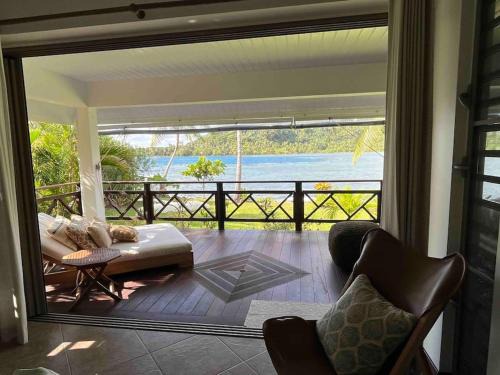 Huahine Villa | Blue Coral House, Luxury Waterfront