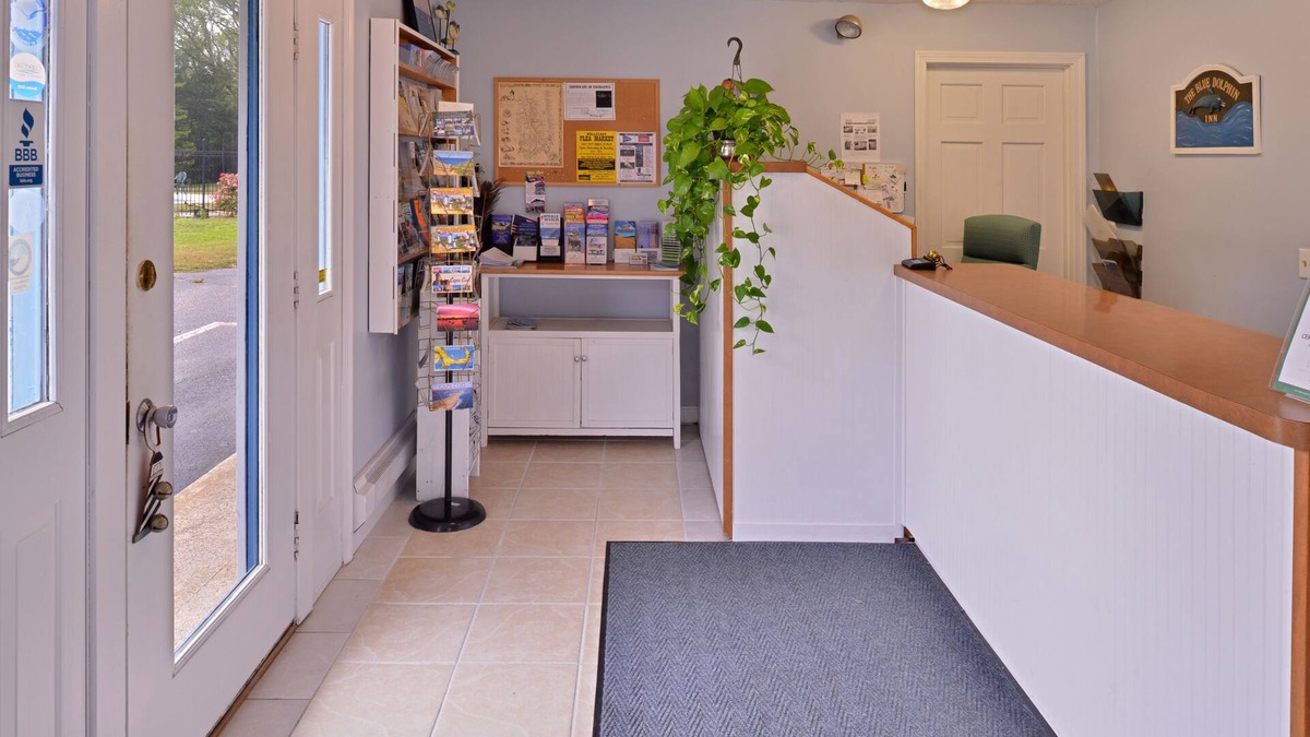 North Eastham Hotel | Blue Dolphin Inn