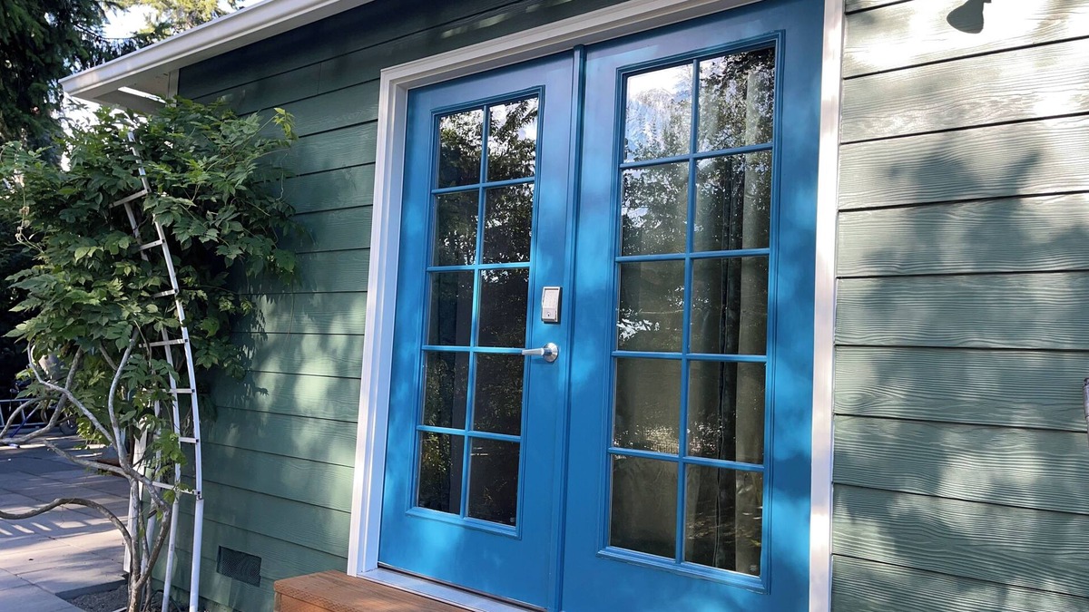 Picnic Point-North Lynnwood Apartment | Blue Door at Lake Serene