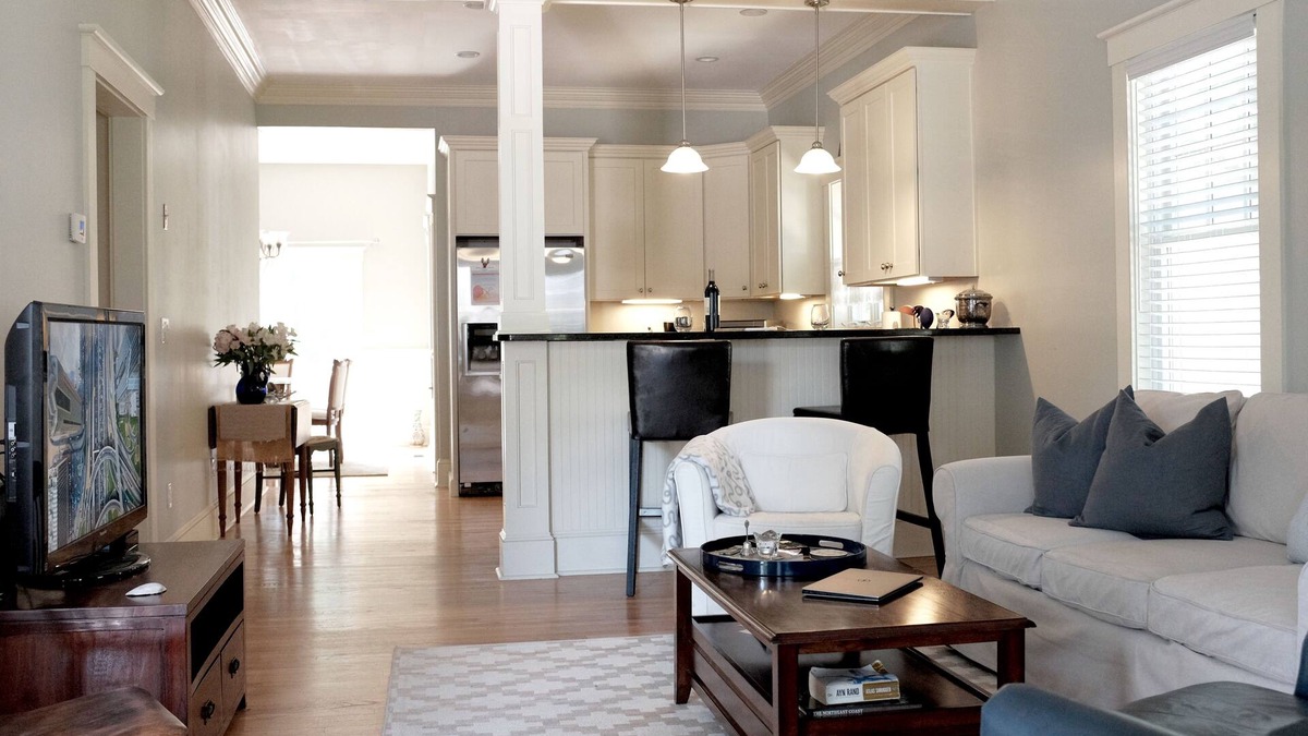 Rye House | Blue Door at Rye Beach, East Coast summer and winter rental!