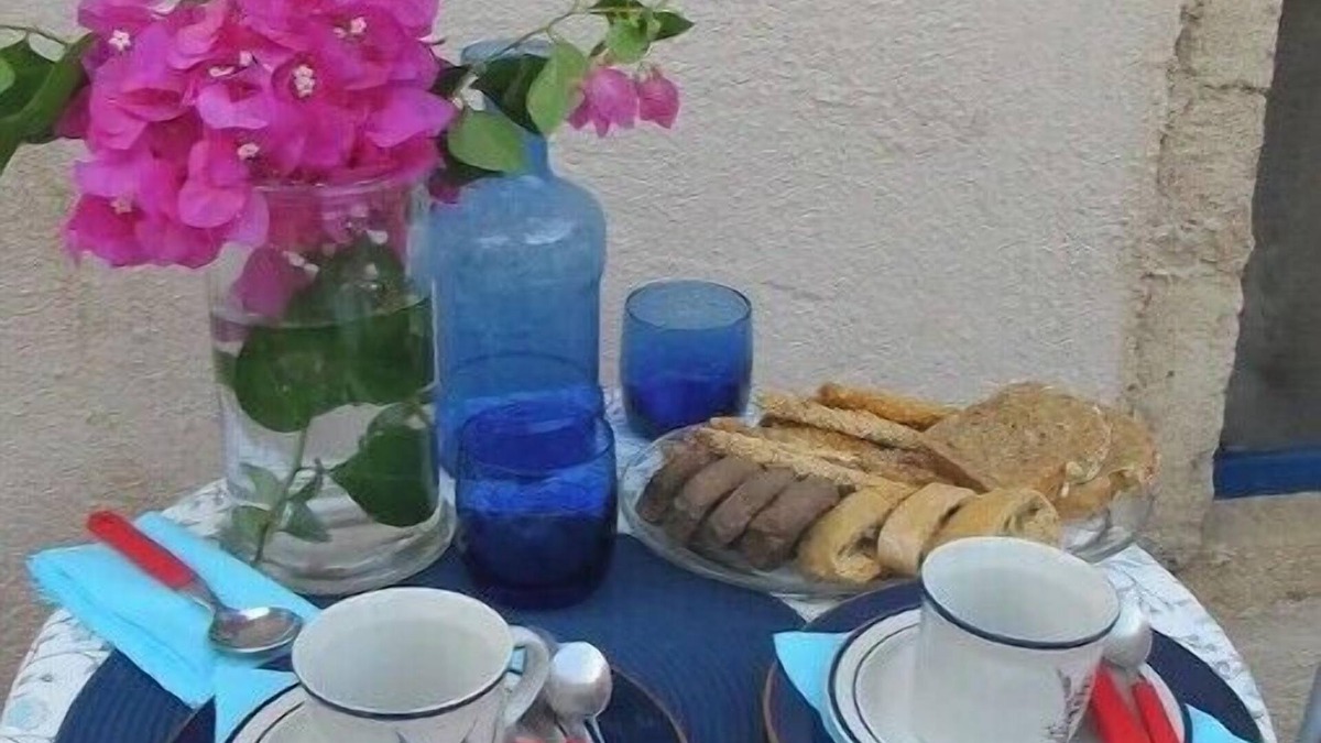 Monemvasia Apartment | Blue Door (in the castle of Monembasia)
