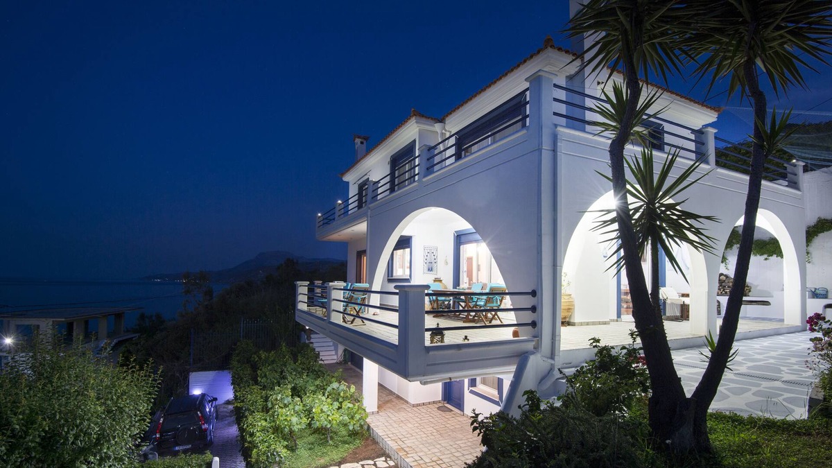 Sipiada Villa | Blue Dream villa: a seaside beauty in Euboea island