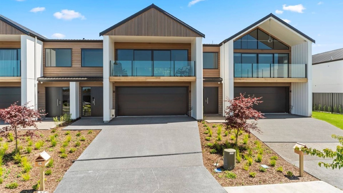Nukuhau House | Blue Dun Views Taupo