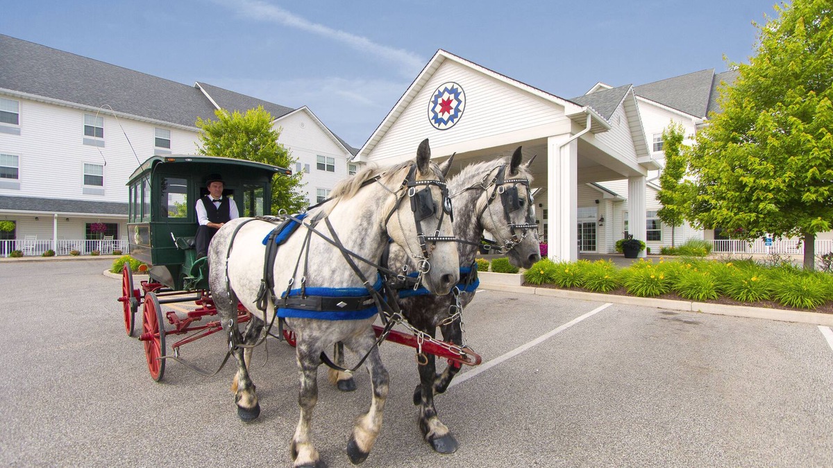 Shipshewana Hotel | Blue Gate Garden Inn