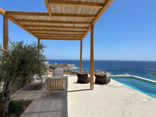Megas Gialos Villa | Blue Gem Villa